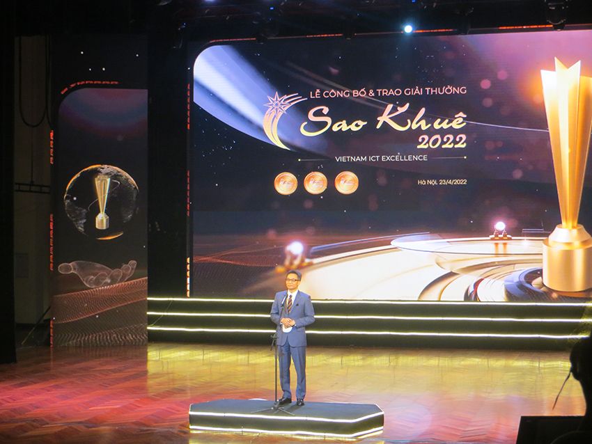 Phó Thủ tướng Chính phủ Vũ Đức Đam phát biểu tại Lễ trao giải Sao Khuê 2022