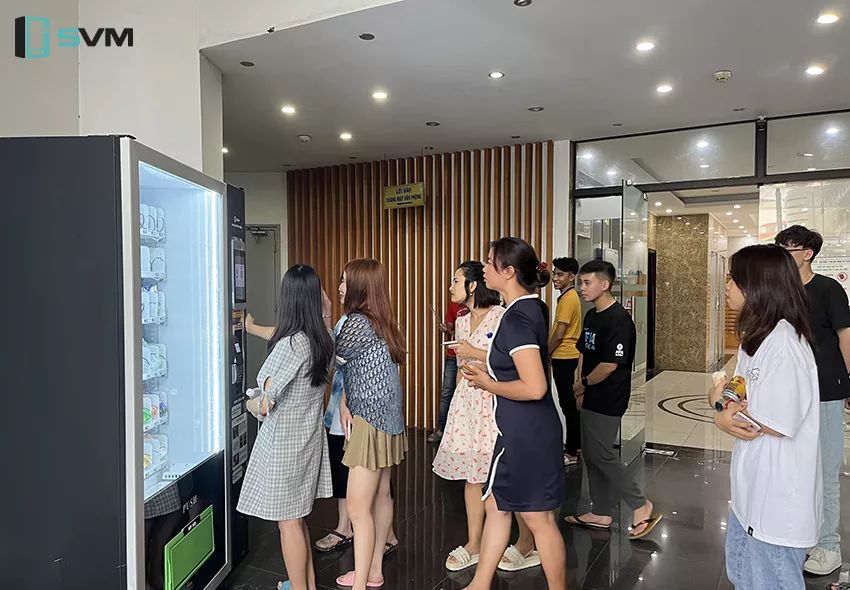 Máy bán hàng tự động thông minh SVM được lắp đặt tại tòa nhà UDIC Hà Nội